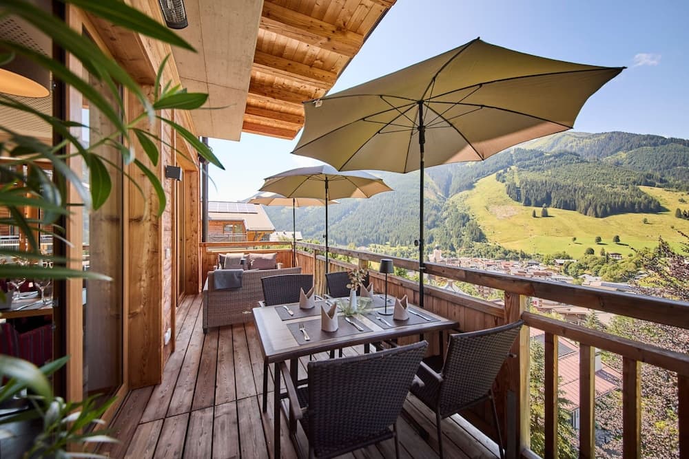 Sundeck