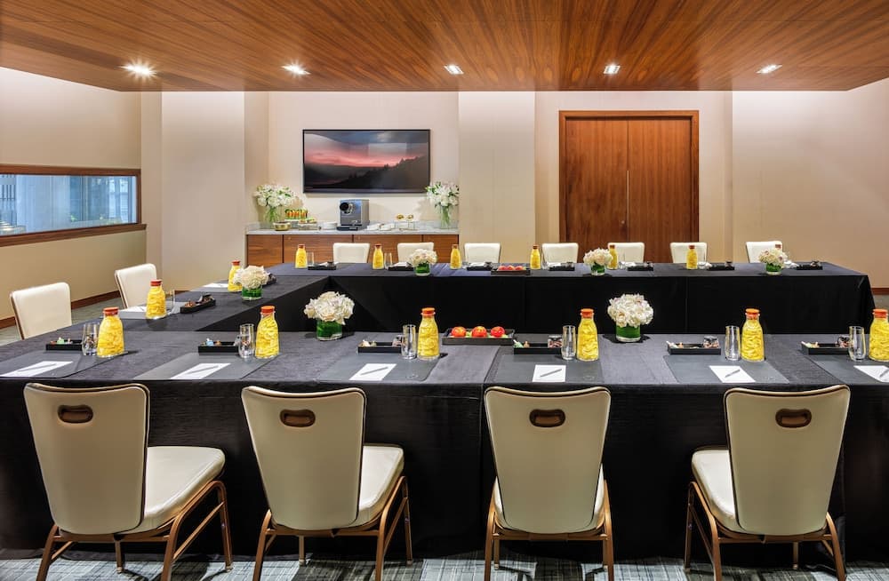 Meeting facility
