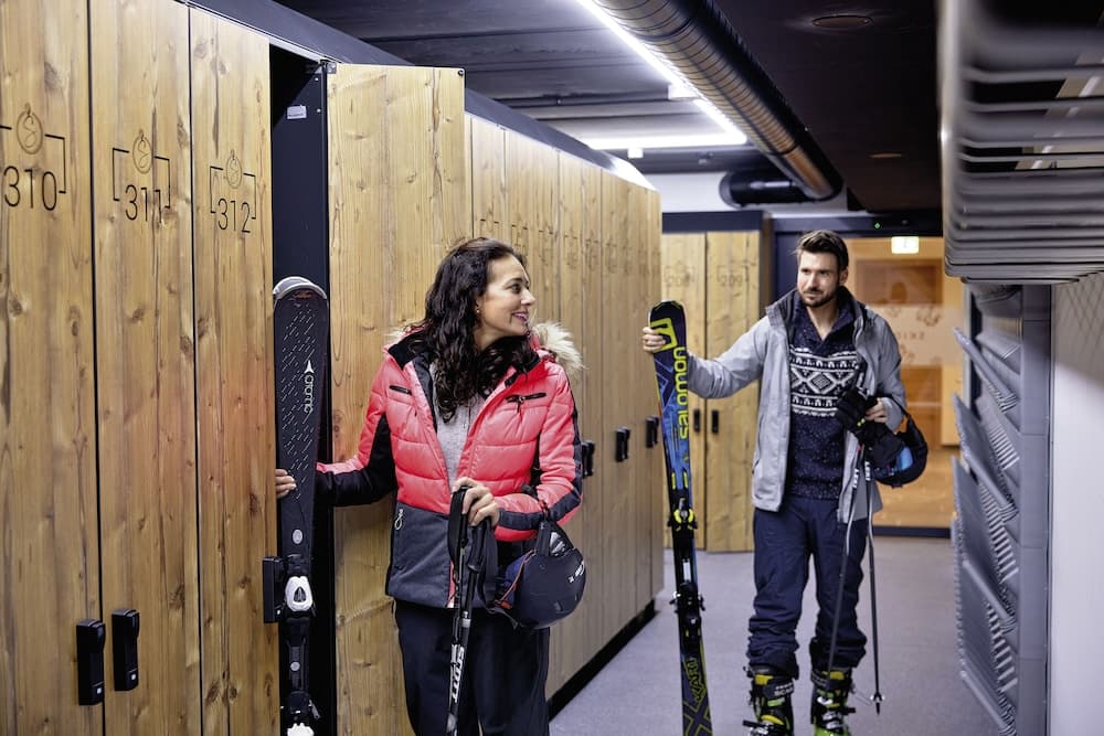Snow and ski sports