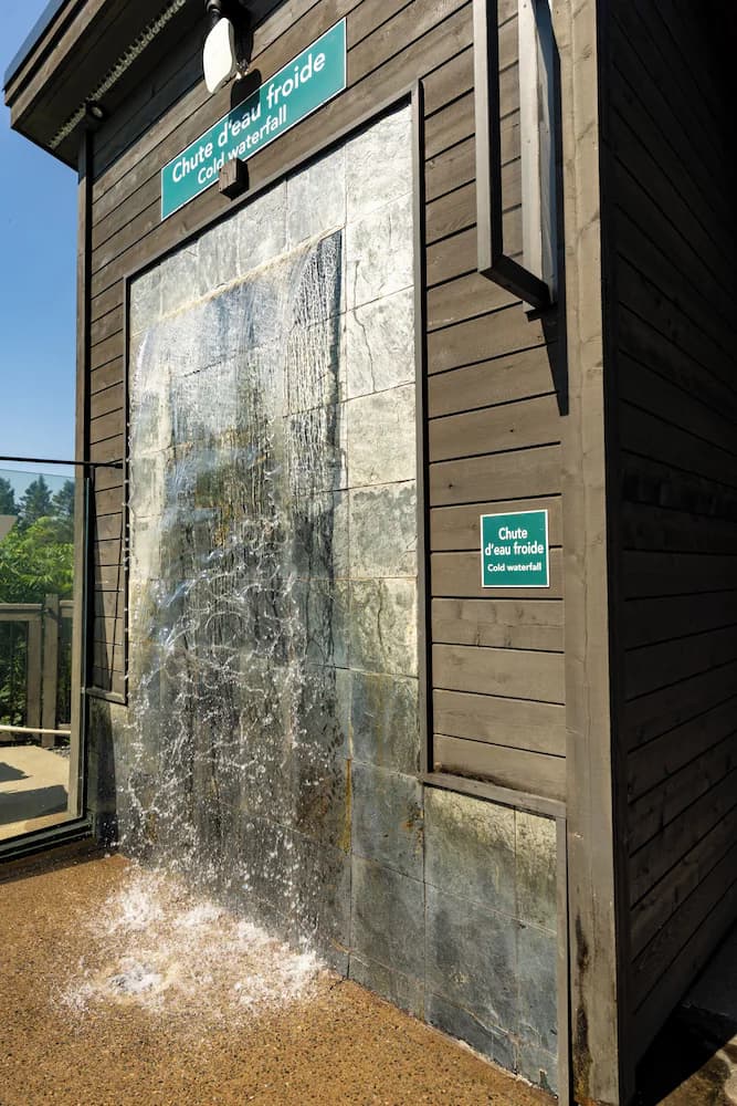 Pool waterfall