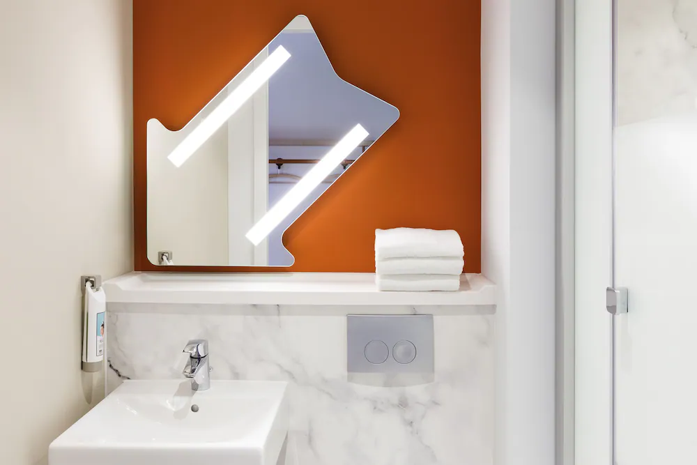 Bathroom amenities
