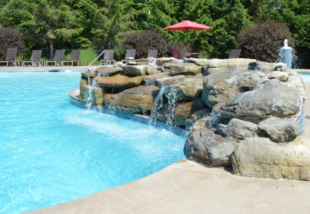 Pool waterfall