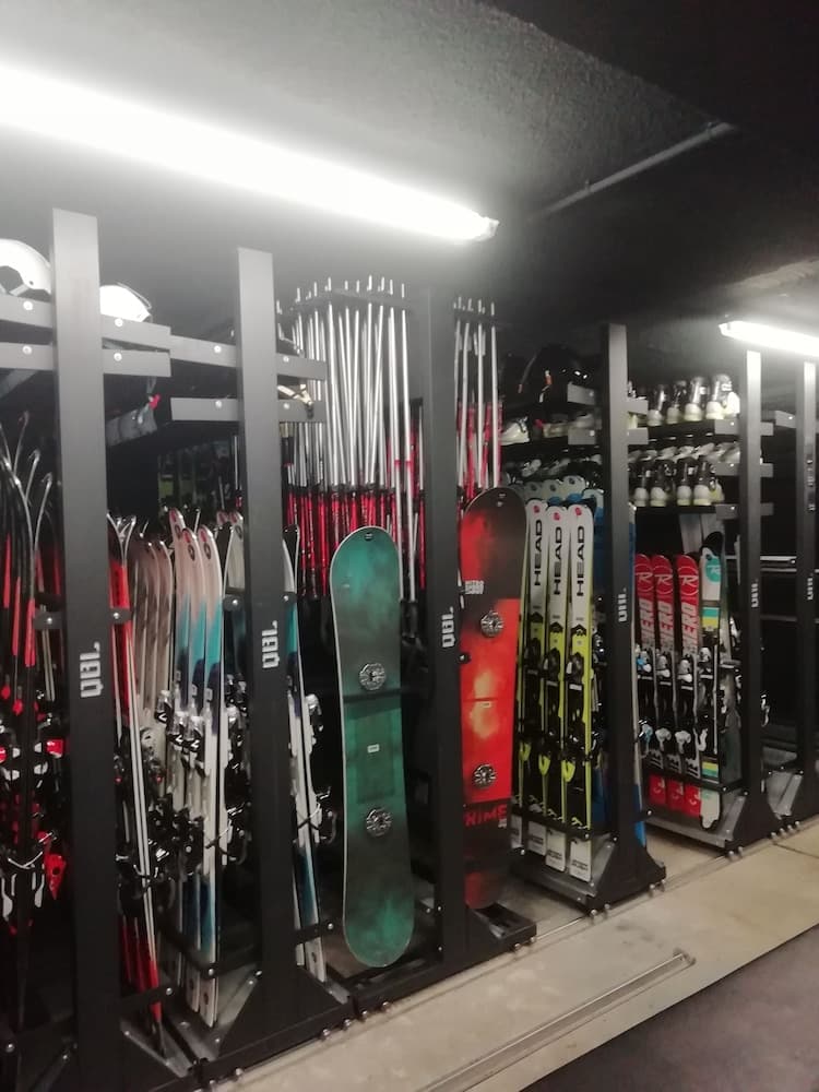 Snow and ski sports