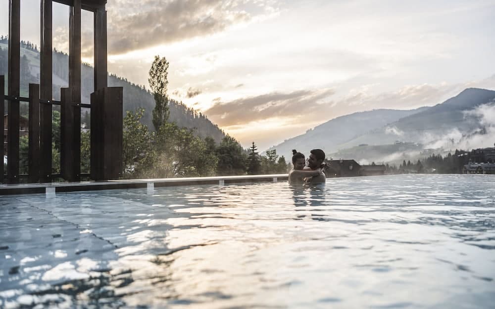 Infinity pool