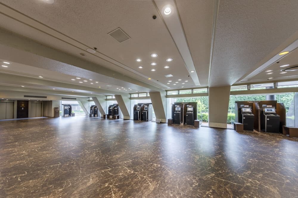 Check-in/check-out kiosk