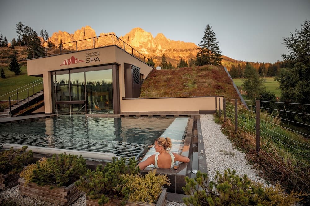Rooftop pool