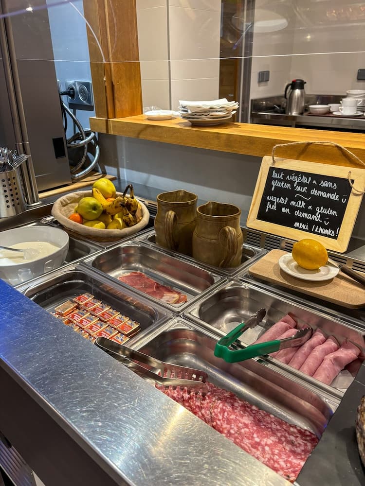 Breakfast buffet