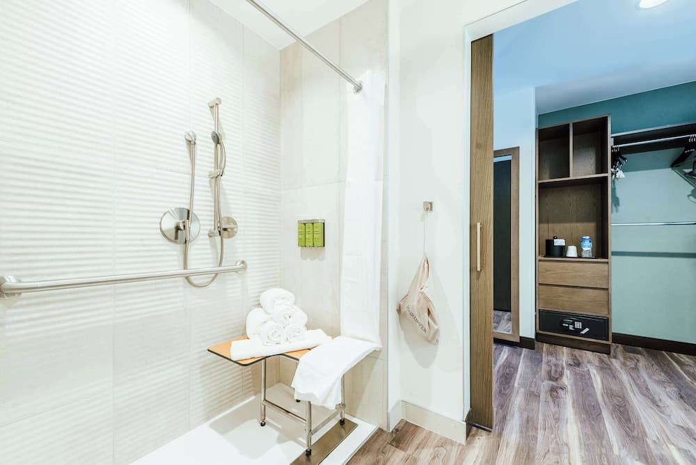 Bathroom shower