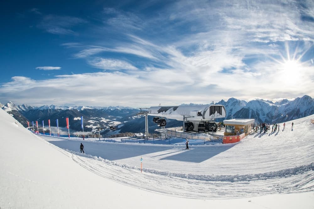 Snow and ski sports