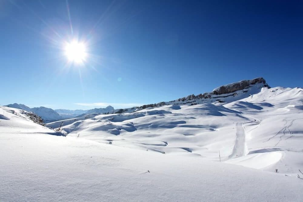 Snow and ski sports