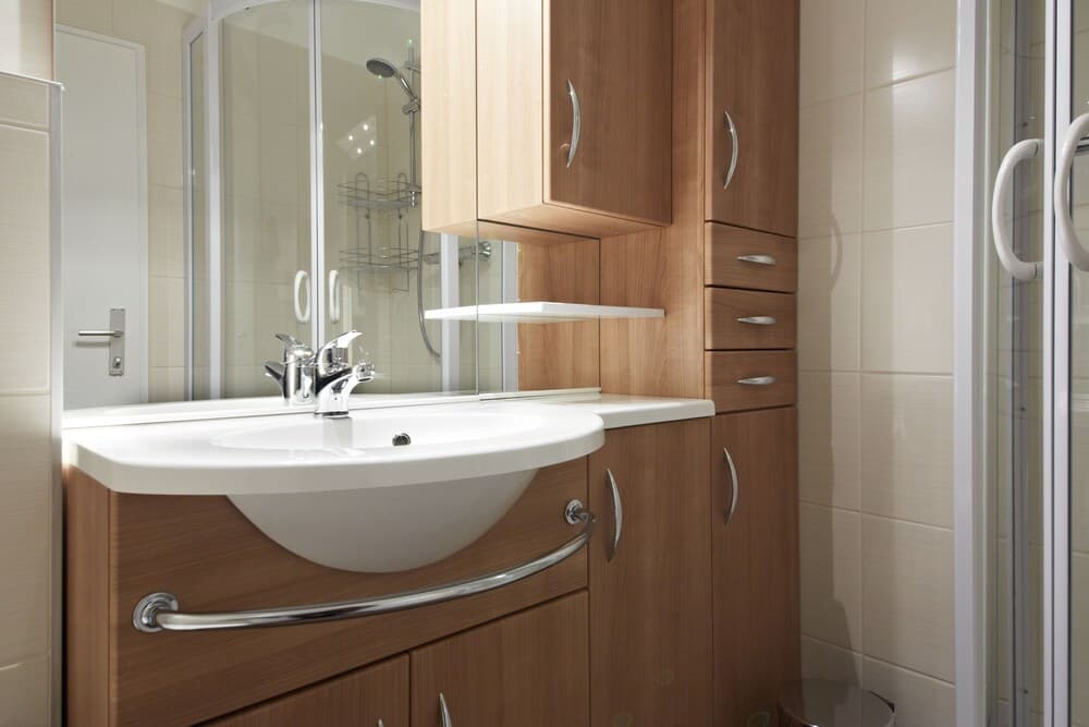 Bathroom sink