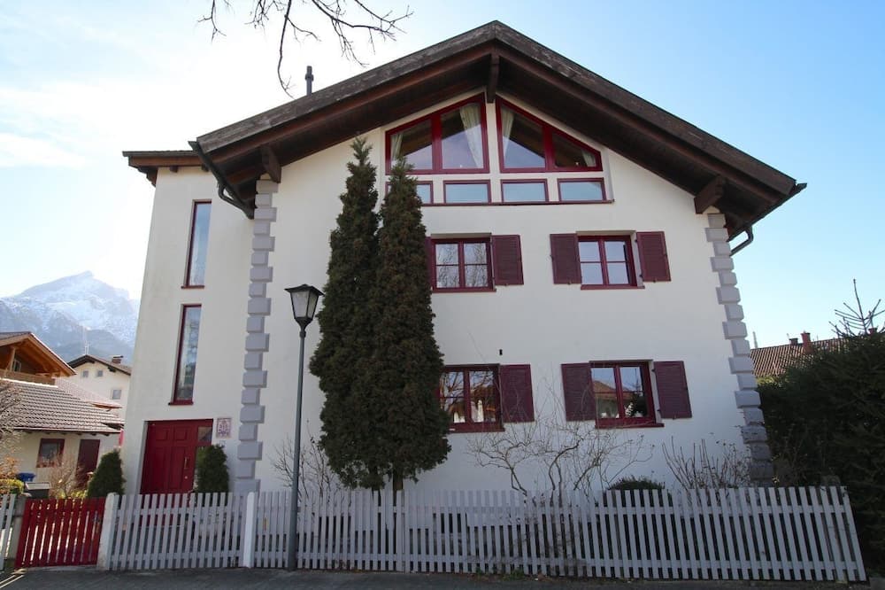 Primary image