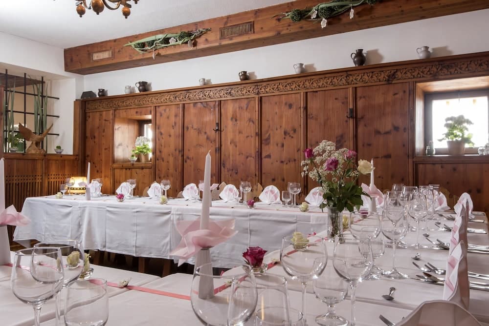 Banquet hall