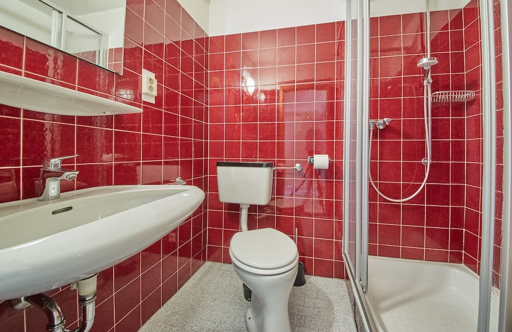 Bathroom sink