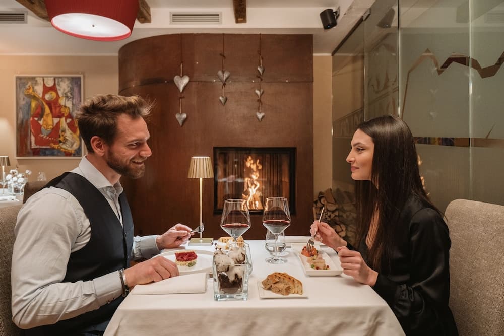 Couples dining