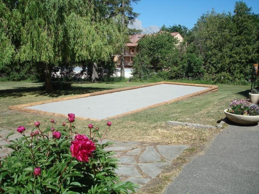 Sport court