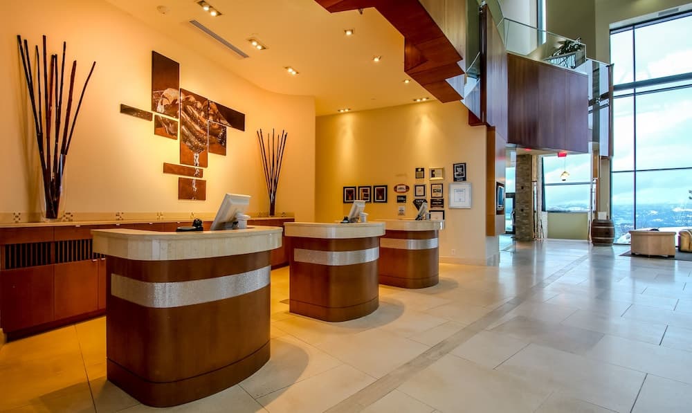 Check-in/check-out kiosk