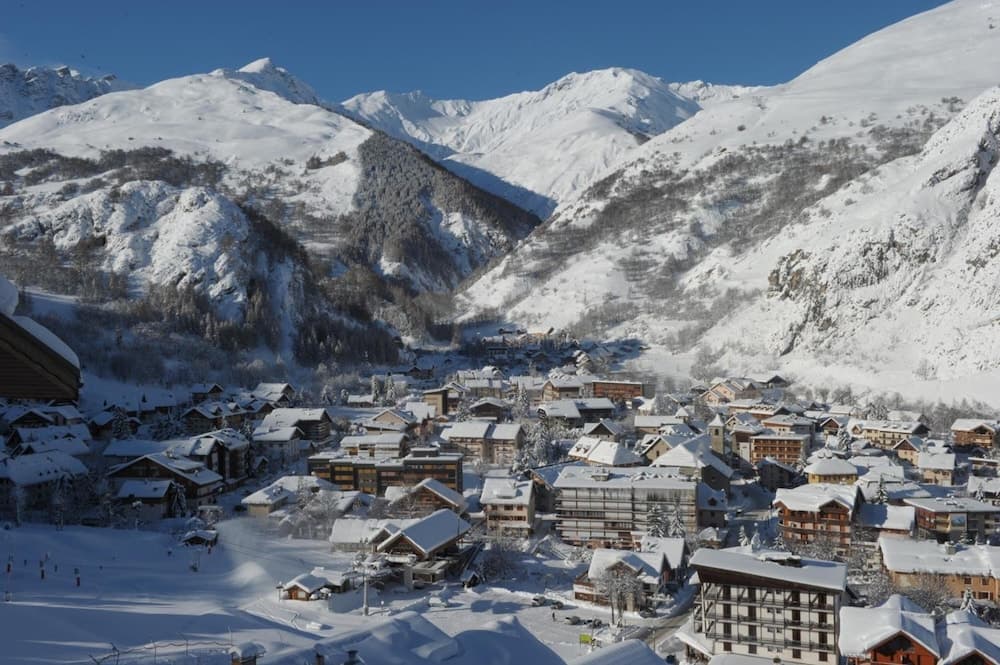 Snow and ski sports