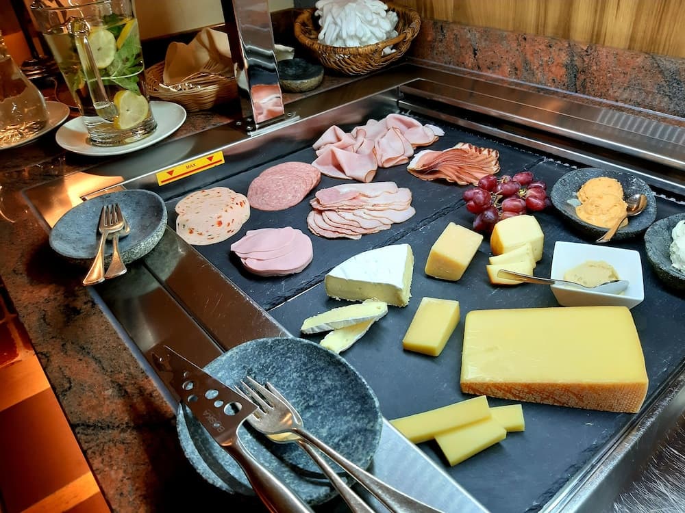 Breakfast buffet