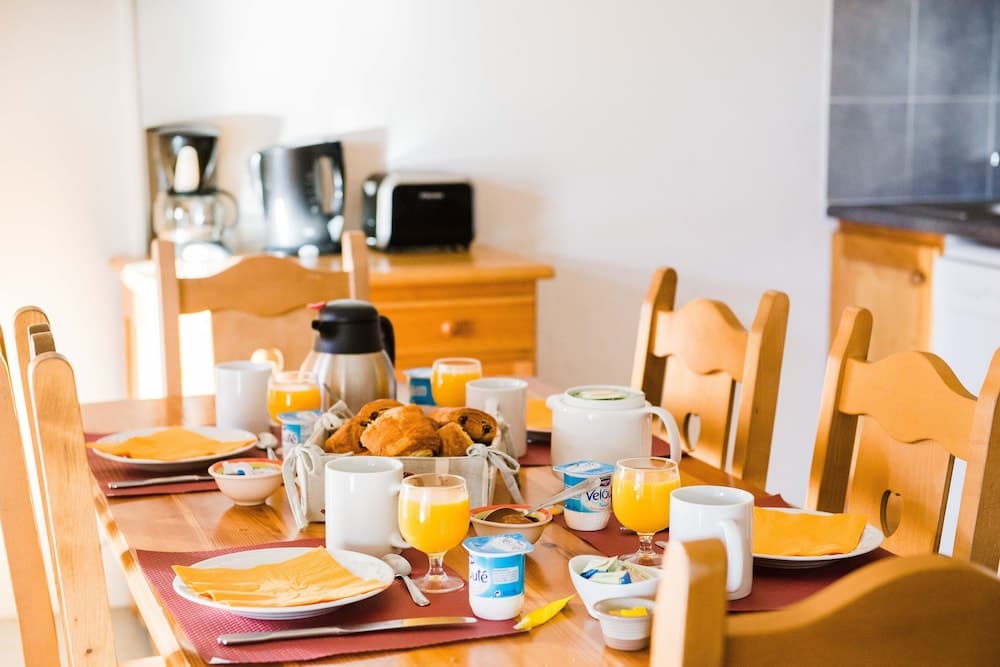 Room service - dining