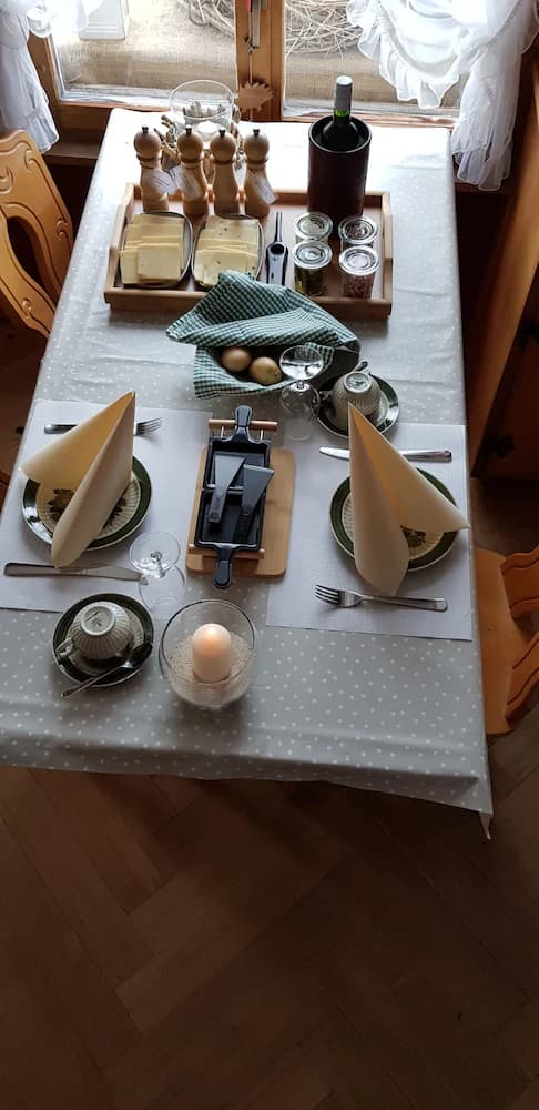 Room service - dining