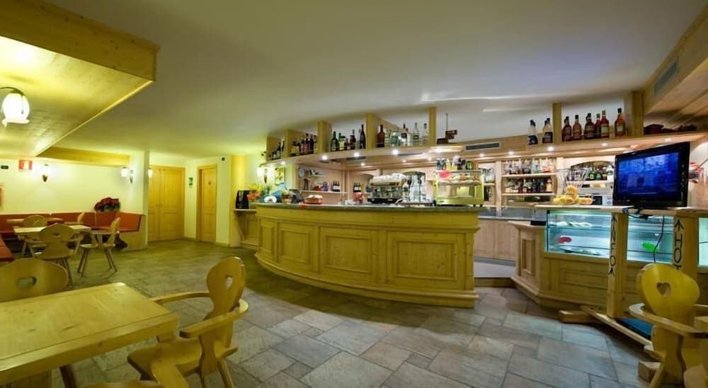 Coffee shop