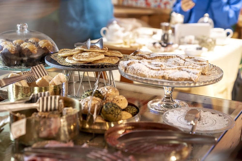 Breakfast buffet