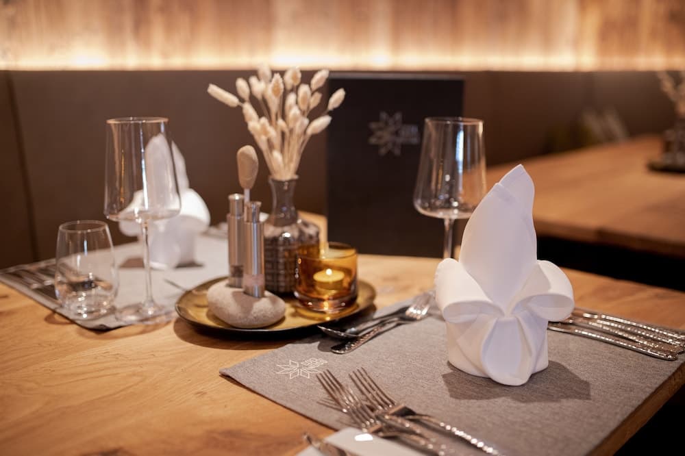 Couples dining