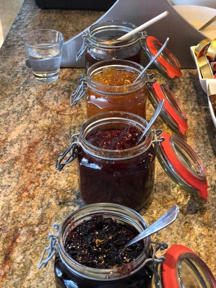 Breakfast buffet