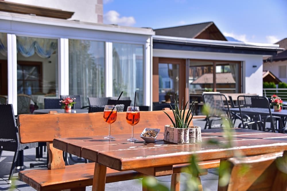 Sundeck