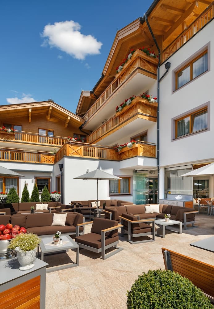 Sundeck
