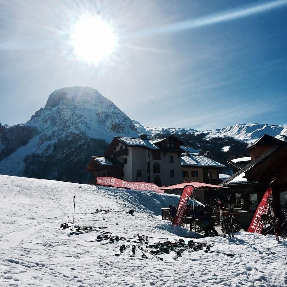 Snow and ski sports