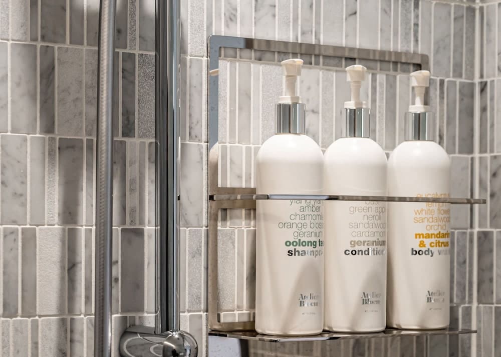 Bathroom amenities