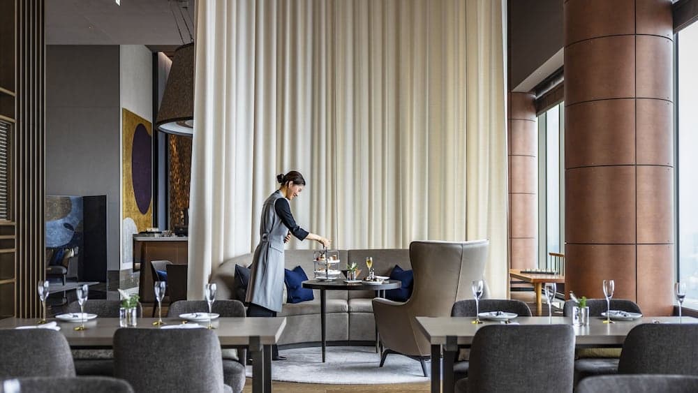 Lobby lounge