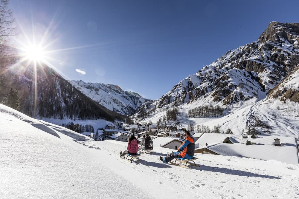 Snow and ski sports