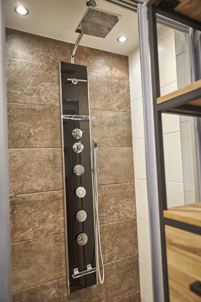 Bathroom shower