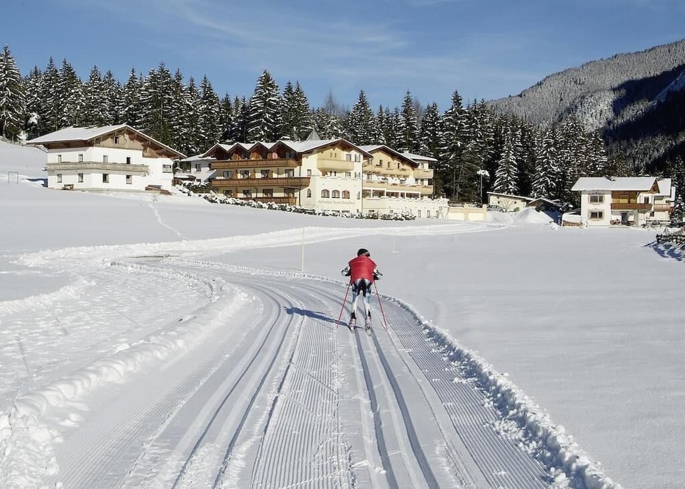 Snow and ski sports