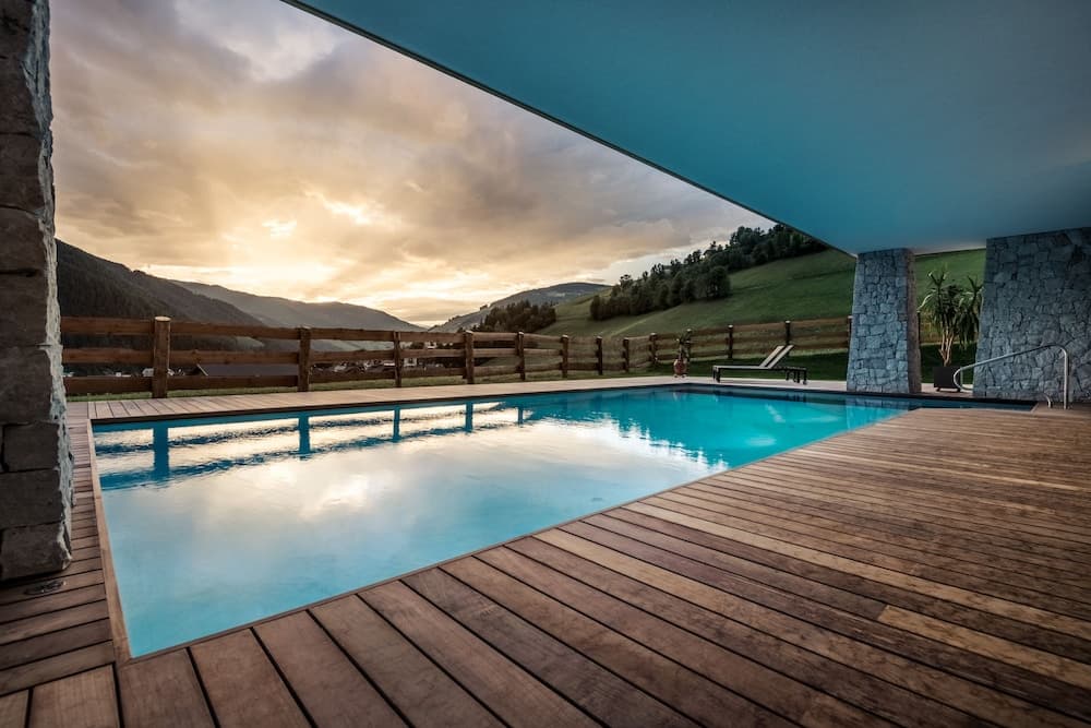 Sundeck