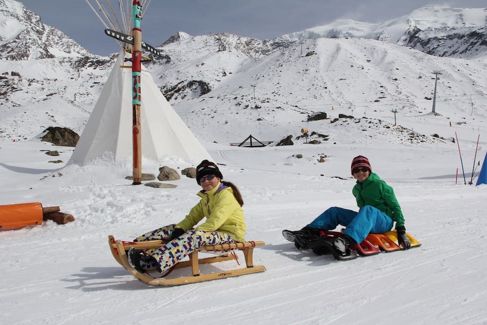 Snow and ski sports