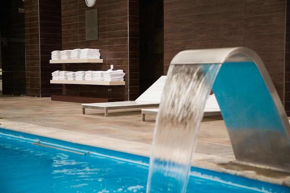 Private pool
