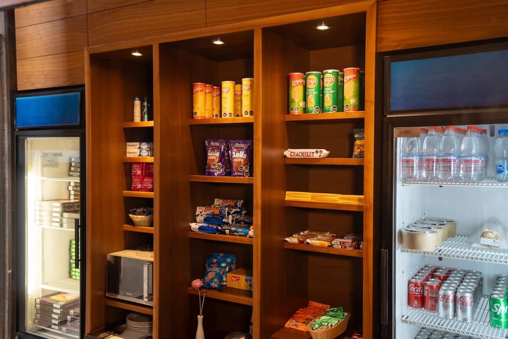 Snack bar