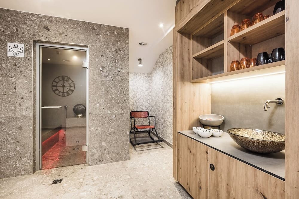 Steam room