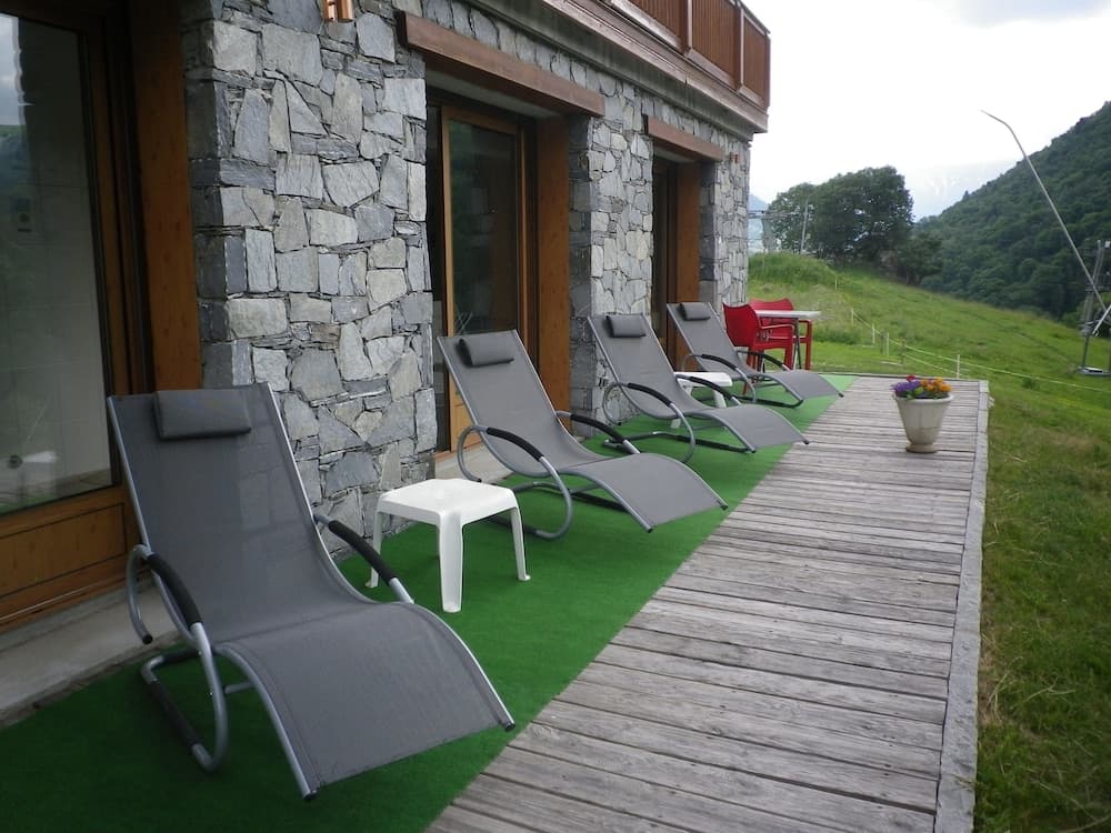 Sundeck