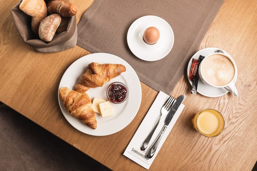Breakfast buffet