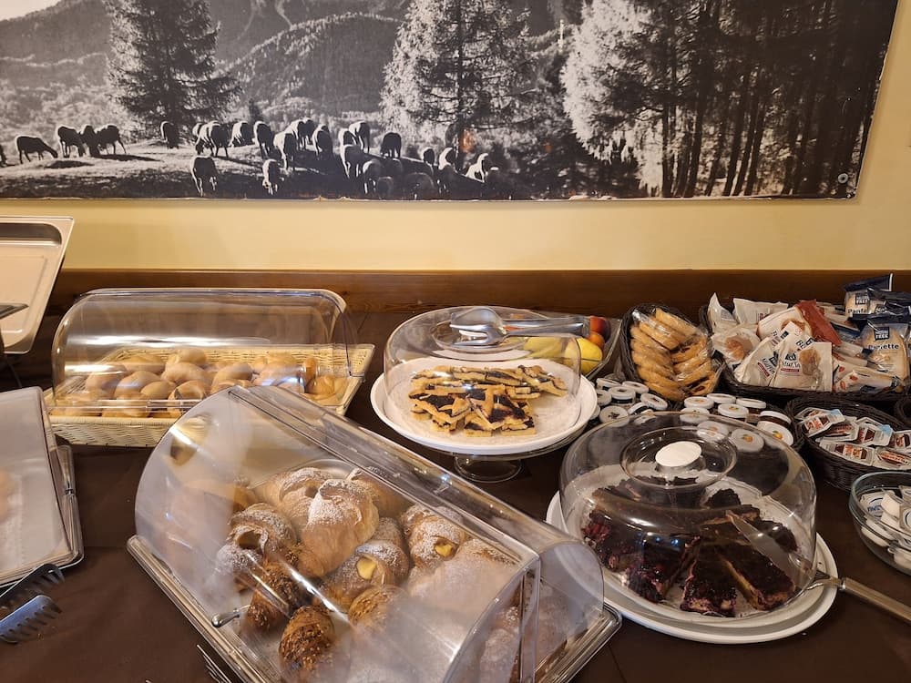 Breakfast buffet