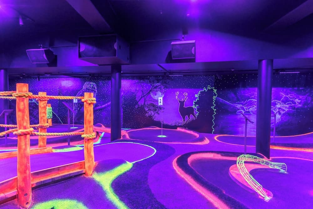 Mini-golf