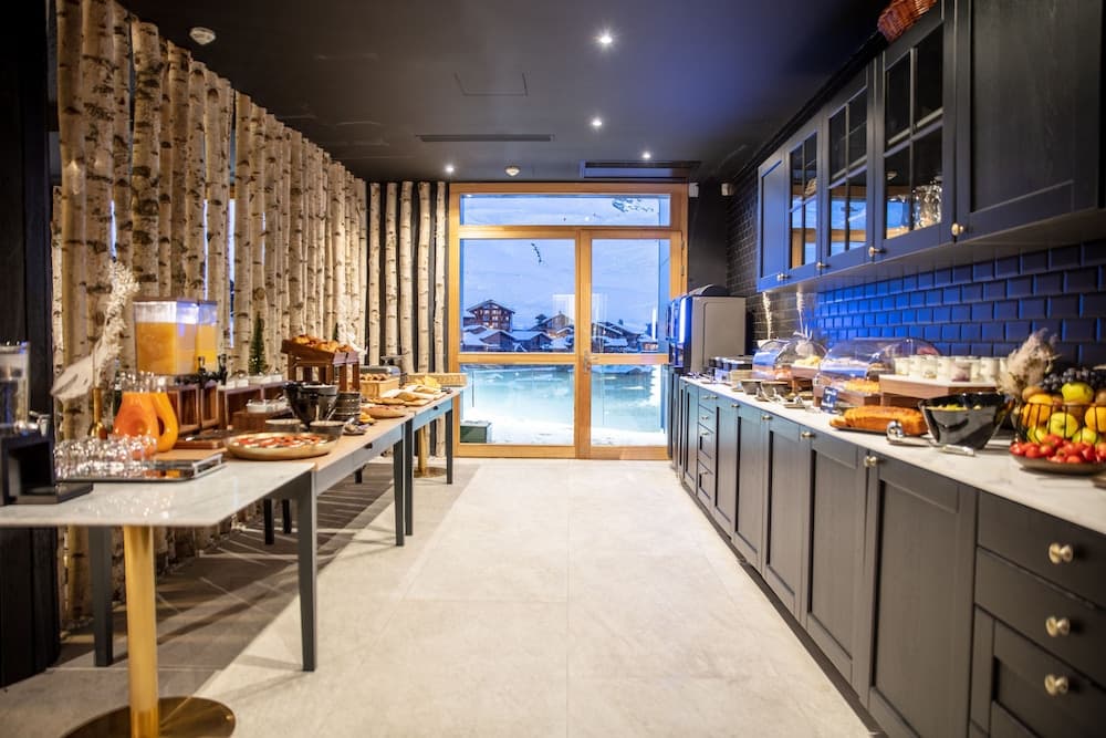 Breakfast buffet