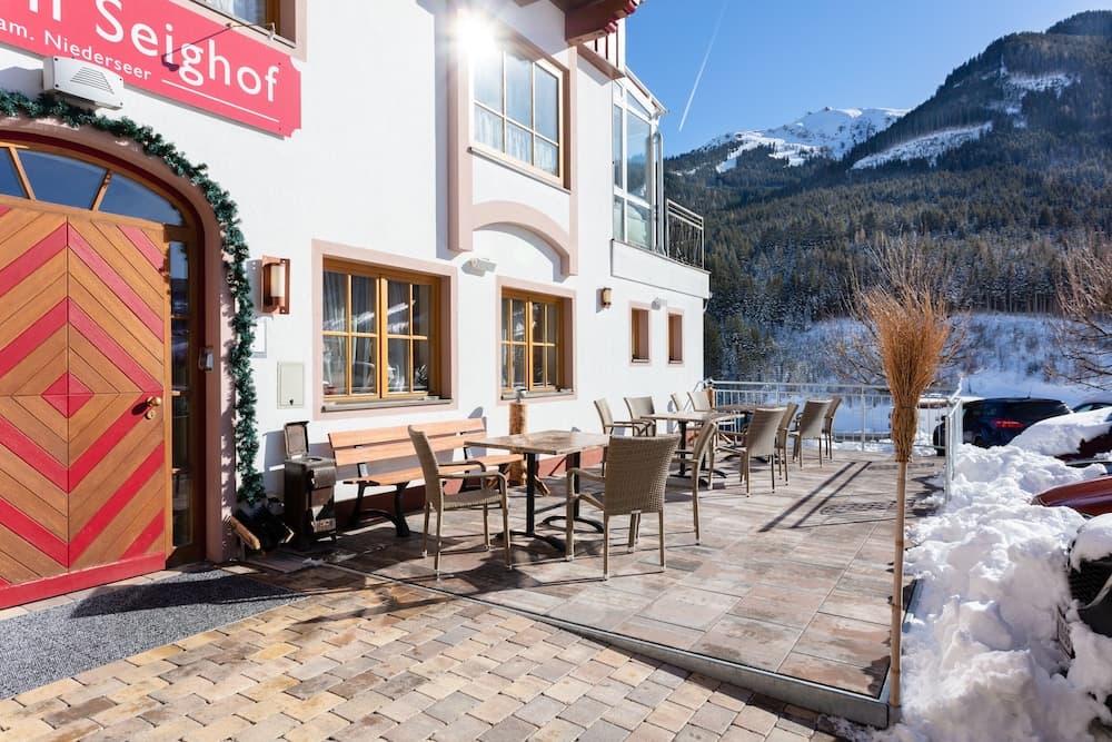 Sundeck