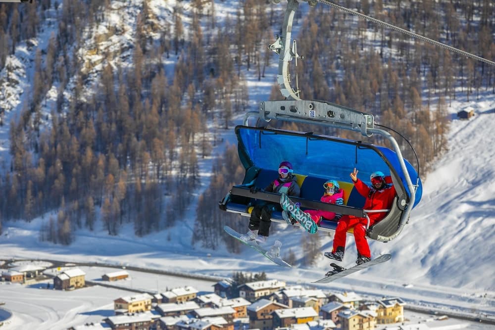 Snow and ski sports