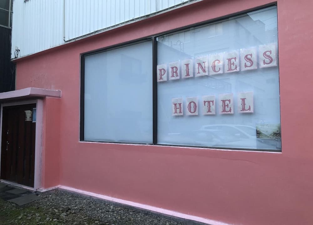 Primary image